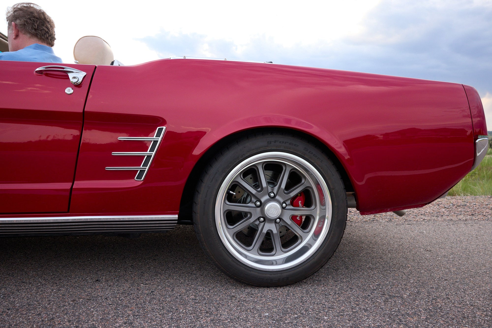 Detailing Between Washes: How to Keep Your Car Looking Fresh Without Overdoing It